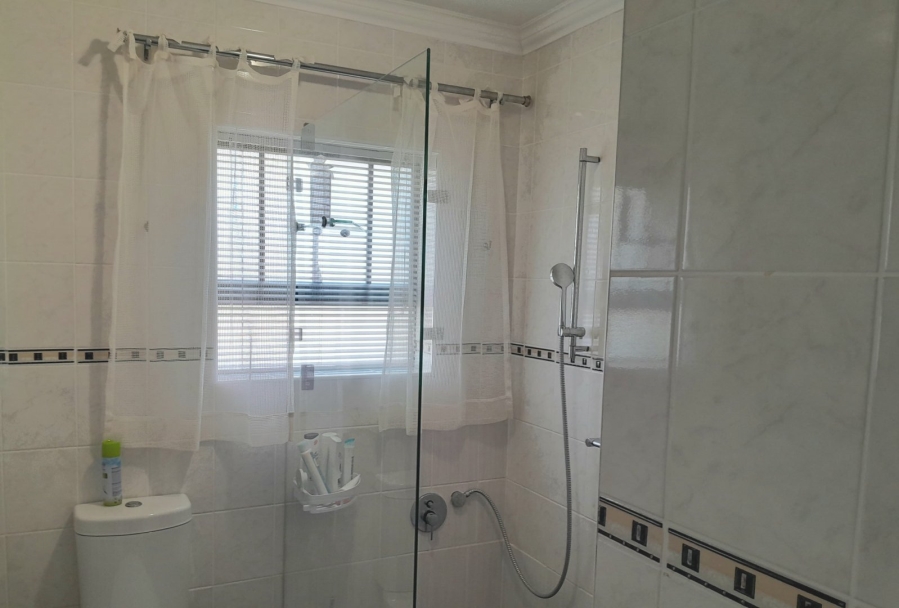 3 Bedroom Property for Sale in Dana Bay Western Cape